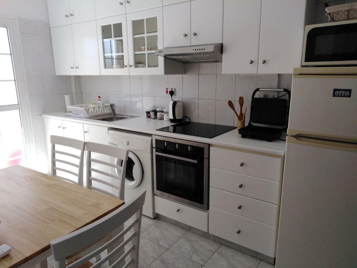 Modern Apartment In Paphos Town Centre Eksteriør bilde